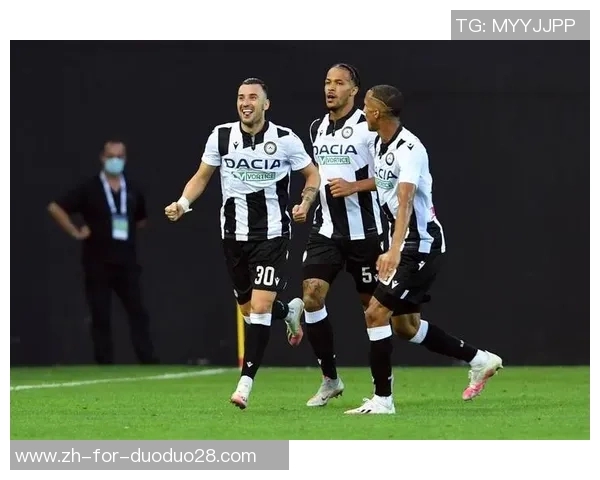 塞尔福斯与战雷克尼尔的激烈对决揭示了球队实力的较量与战术的博弈 塞尔福斯与战雷克尼尔的激烈对决揭示了球队实力的较量与战术的博弈